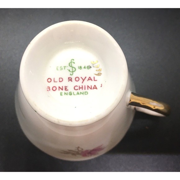 Old Royal Tea Cup Saucer Pink Roses Scalloped Gold Trim Bone China VTG England - Picture 5 of 11